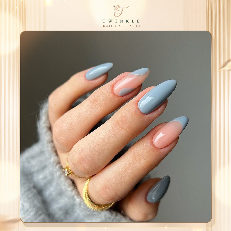 Modern French nail ideas, modern French manicure, classy French nail designs, French nails for short nails, twinkle nails