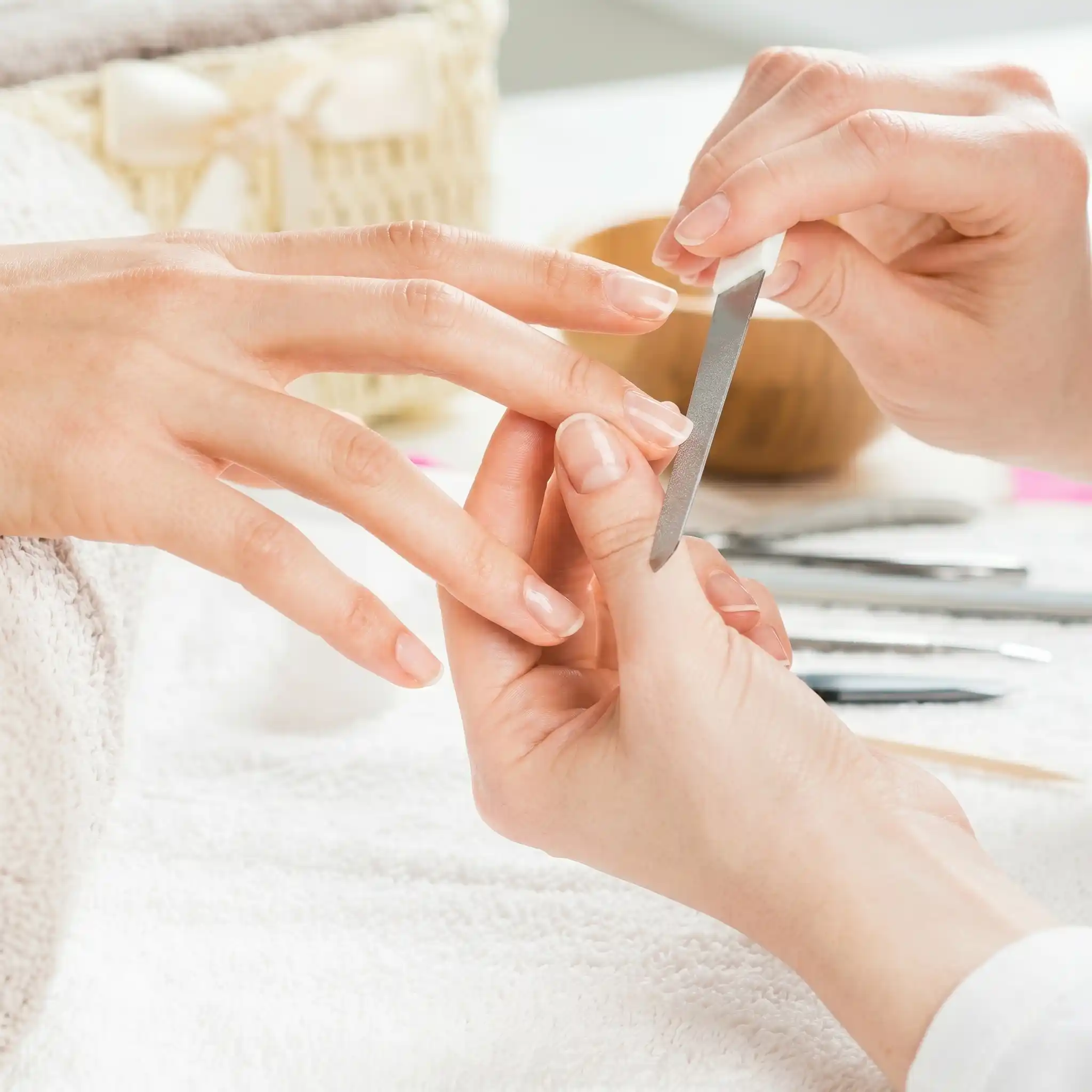 MANICURE